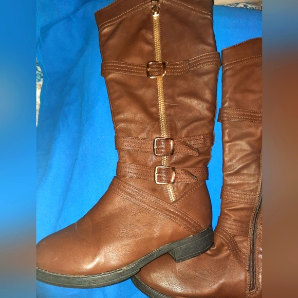 Rue21 Etc! Boot M(7/8) - Picture 2 of 11